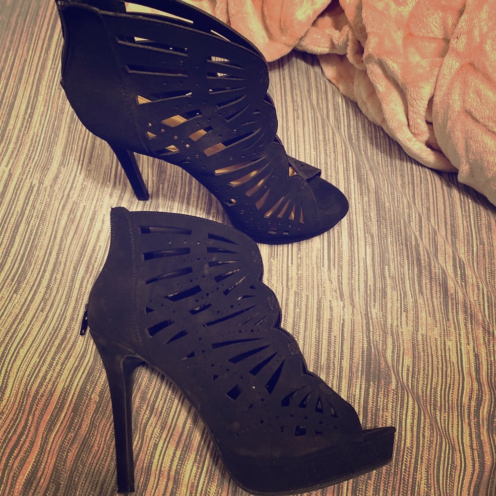 Apt 9 black high heels